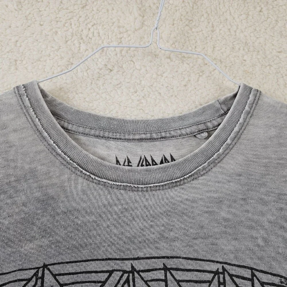 Def‎ Leppard Lucky Brand T Shirt Women's Large Hysteria Gray Band Tee 80s Edgy